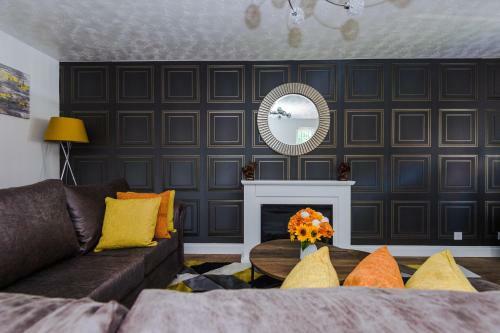 Stylish 4 Bed Home Close To Manchester City Centre