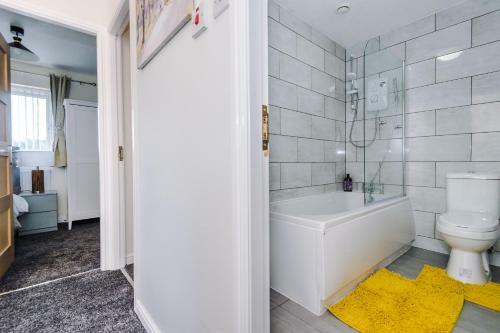 Stylish 4 Bed Home Close To Manchester City Centre