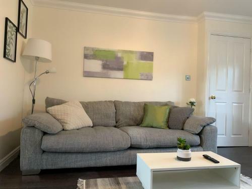 Spacious And Amazing 4 Bedroom Detached House