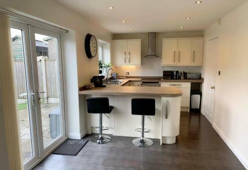 Spacious And Amazing 4 Bedroom Detached House