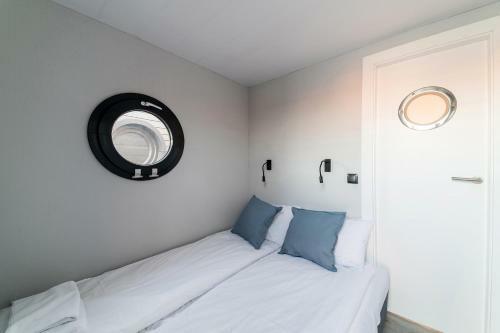 Houseboat Apart M - Wodna Osada