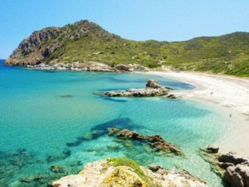Sea And Relax In An Artist House