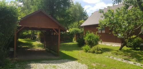 Szyszka I R�?a Domek Na Jurze