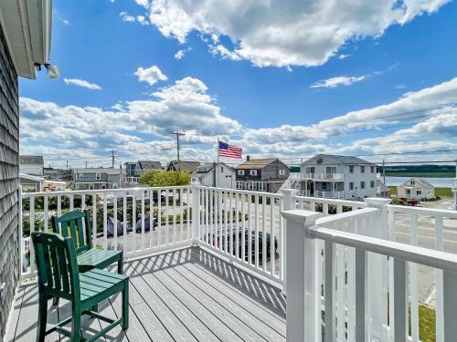 W148 Wonderful Beachfront Property For A Family Vacation