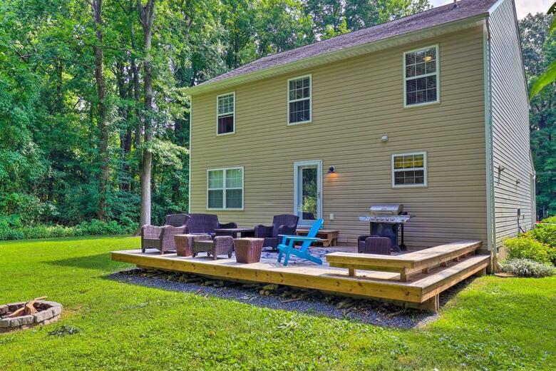 Beach House W/ Kayaks & Shared Boat Ramp Access