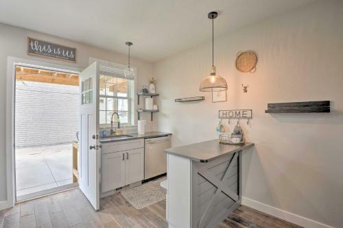 Baltimore Townhome, Walk To Patterson Park!