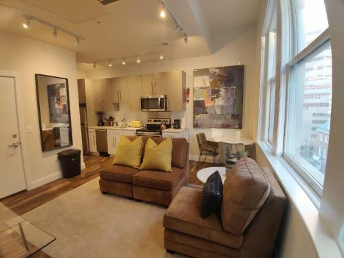 Inner Harbor's Best Furnished Luxury Apartments Apts