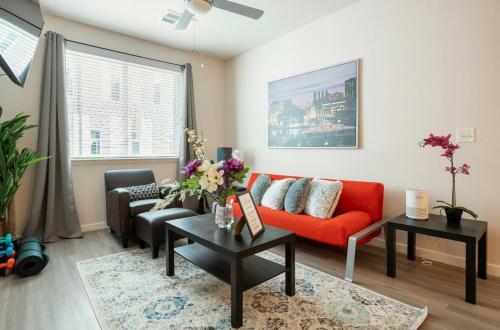 Close To Everything! Cozy Downtown Apartment!