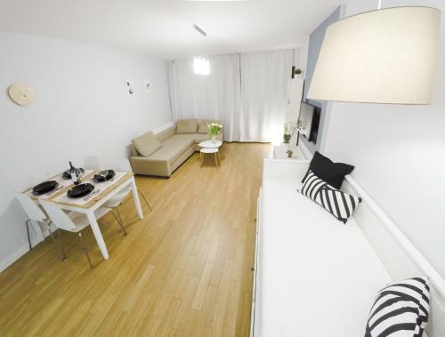 New Cosy Apartment In Old Town - Garage - 2 Balkony - Nice Design