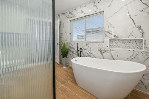 Lookout Point Luxury