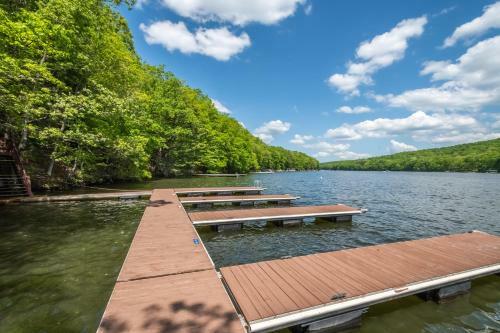 Lakin' It Easy