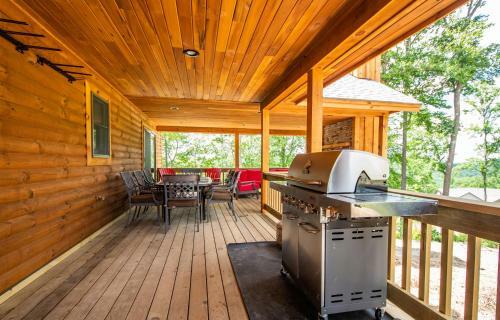 Cj's Mountain Lodge