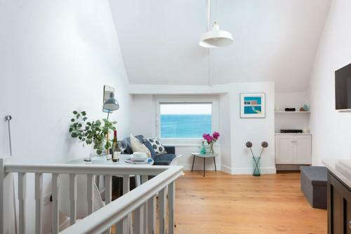 Nutshell, Marazion