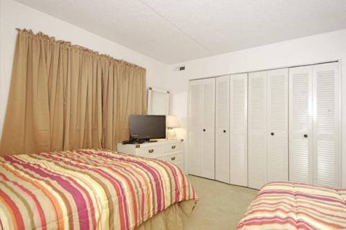 Golden Sands V
