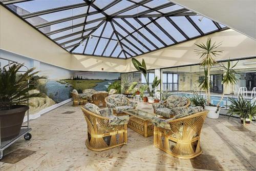 Golden Sands V