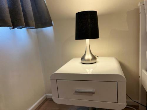 Lovely 1 Bedroom Apartment Free Onsite Parking