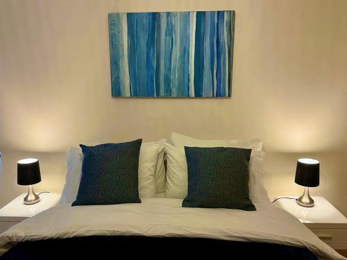 Lovely 1 Bedroom Apartment Free Onsite Parking