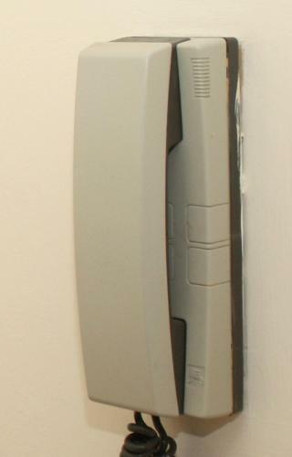 Lovely 1 Bedroom Apartment Free Onsite Parking