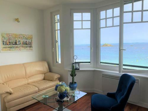 Duplex Apartment In A Prime Seafront Location, Treboul, Douarnenez