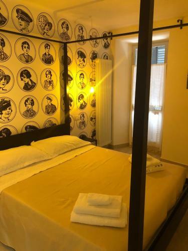Bed & Breakfast Snake13