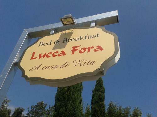 Bed & Breakfast Lucca Fora