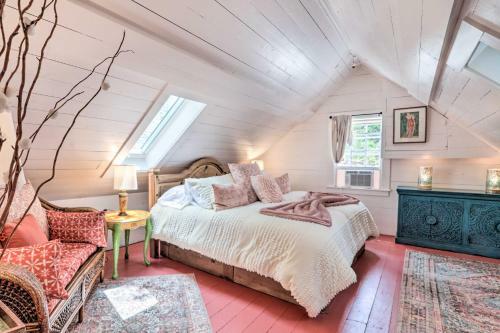 Cozy Cape Cod Carriage House About 1 Mi To Beach