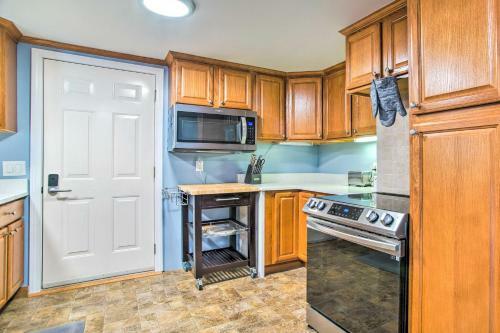Pet-friendly Cape Cod Getaway Less Than 1 Mi To Beach