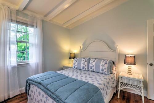 Charming Hyannis Home About 1 Mi To Beach Access!