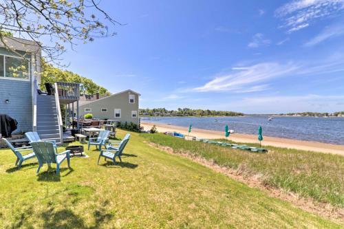 Bayfront Wareham Retreat With Private Beach!