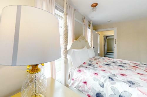 The Yarmouth House & Carriage House