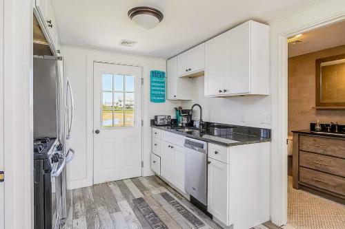 Beachside Bungalow - A