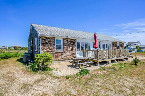 Beachside Bungalow - A