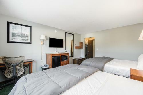 Snow Chasers Lodge - Room 10
