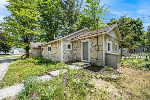 Pleasant Street Retreat