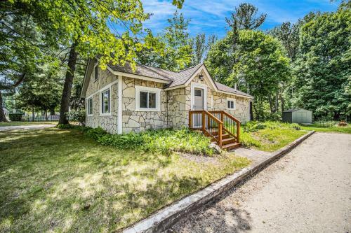 Pleasant Street Retreat