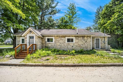 Pleasant Street Retreat