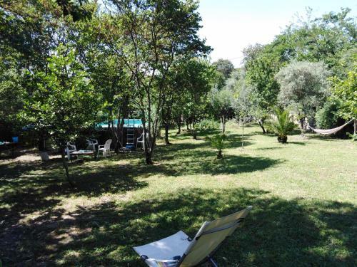 Villa Proven�ale De Caract�re Avec Tr�s Grand Jardin