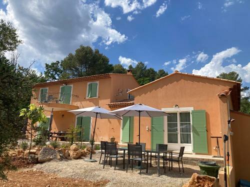 Hostal Gite Le Mas Des Oliviers