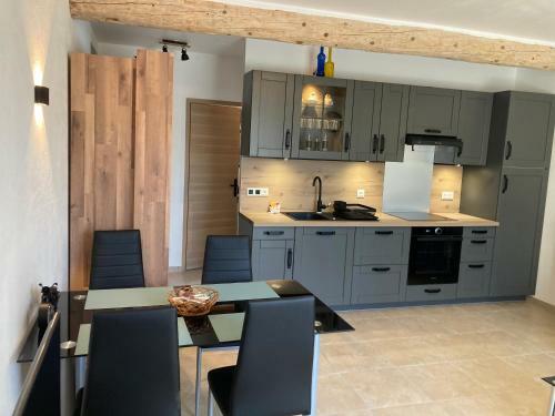 Hostal Gite Le Mas Des Oliviers
