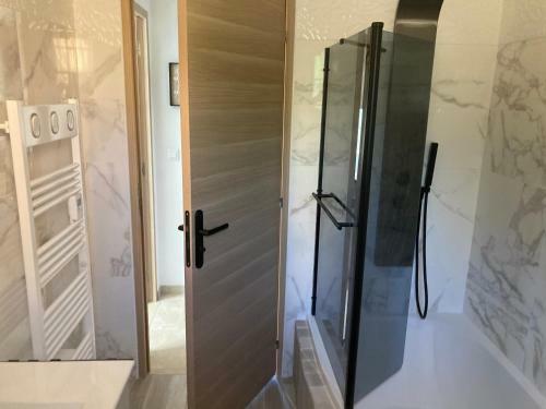 Hostal Gite Le Mas Des Oliviers