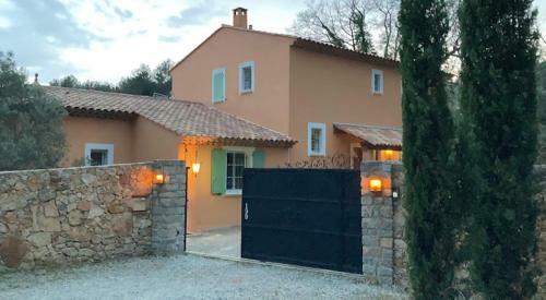 Hostal Gite Le Mas Des Oliviers