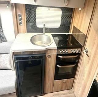 Caravan Hire At New Quay