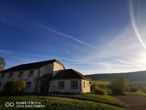 Est Garden Hotel