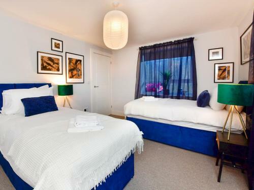 Pass The Keys Perfectly Located Stylish 2 Bed Home With Parking