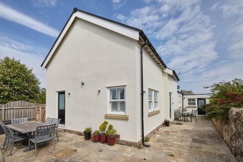 Host & Stay - Doray House