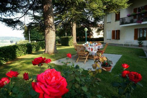 Bed & Breakfast B & B Luna Di Langa