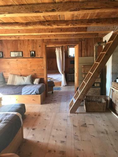 Cherz Romantic House