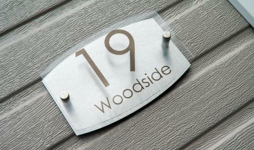 Woodside Hot Tub Retreat