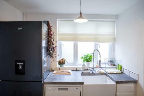 Charming And Bright Fishermans Cottage In Newquay
