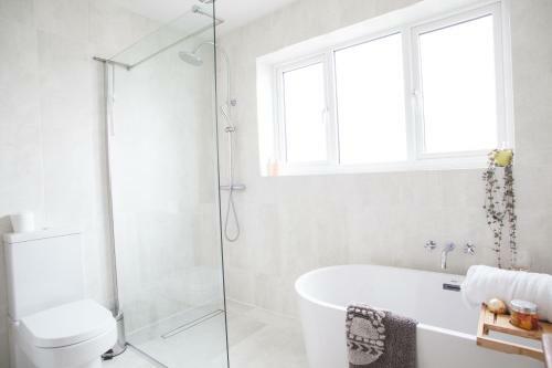 Charming And Bright Fishermans Cottage In Newquay
